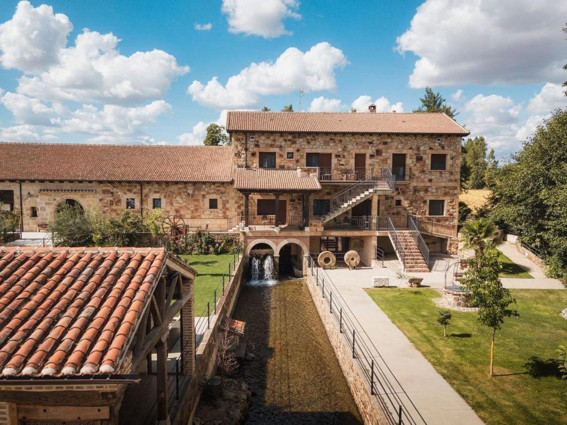 Apartamentos La Fabrica Villaluenga de la Vega Экстерьер фото
