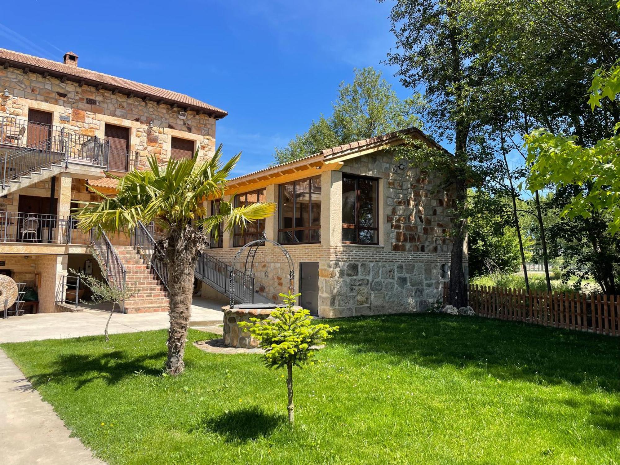 Apartamentos La Fabrica Villaluenga de la Vega Экстерьер фото