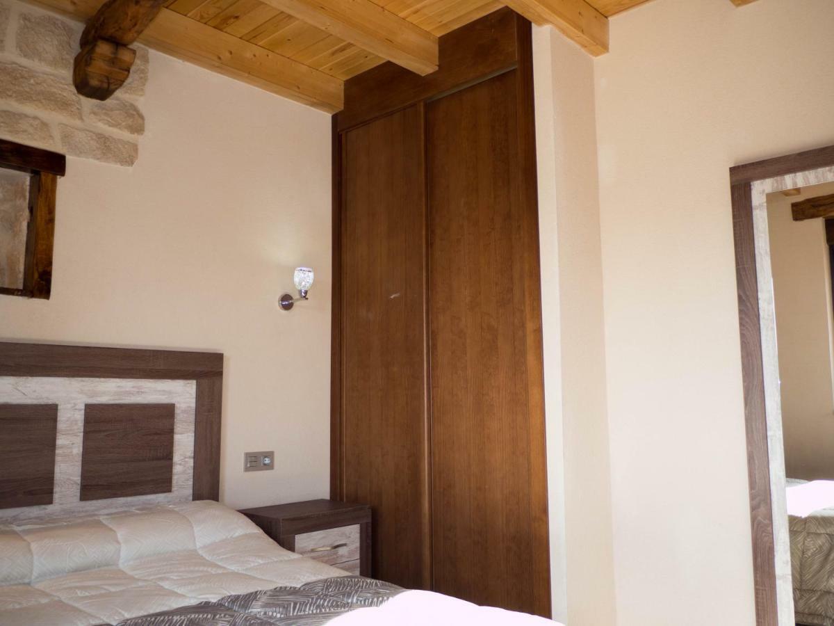 Apartamentos La Fabrica Villaluenga de la Vega Экстерьер фото
