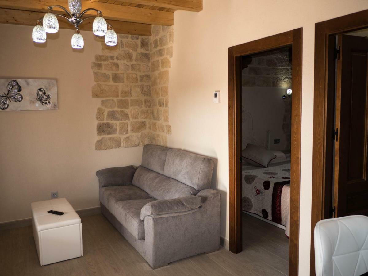 Apartamentos La Fabrica Villaluenga de la Vega Экстерьер фото
